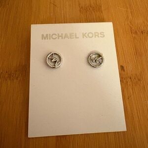 NEW MICHAEL KORS silver Tone Brass Circle Stud Earrings